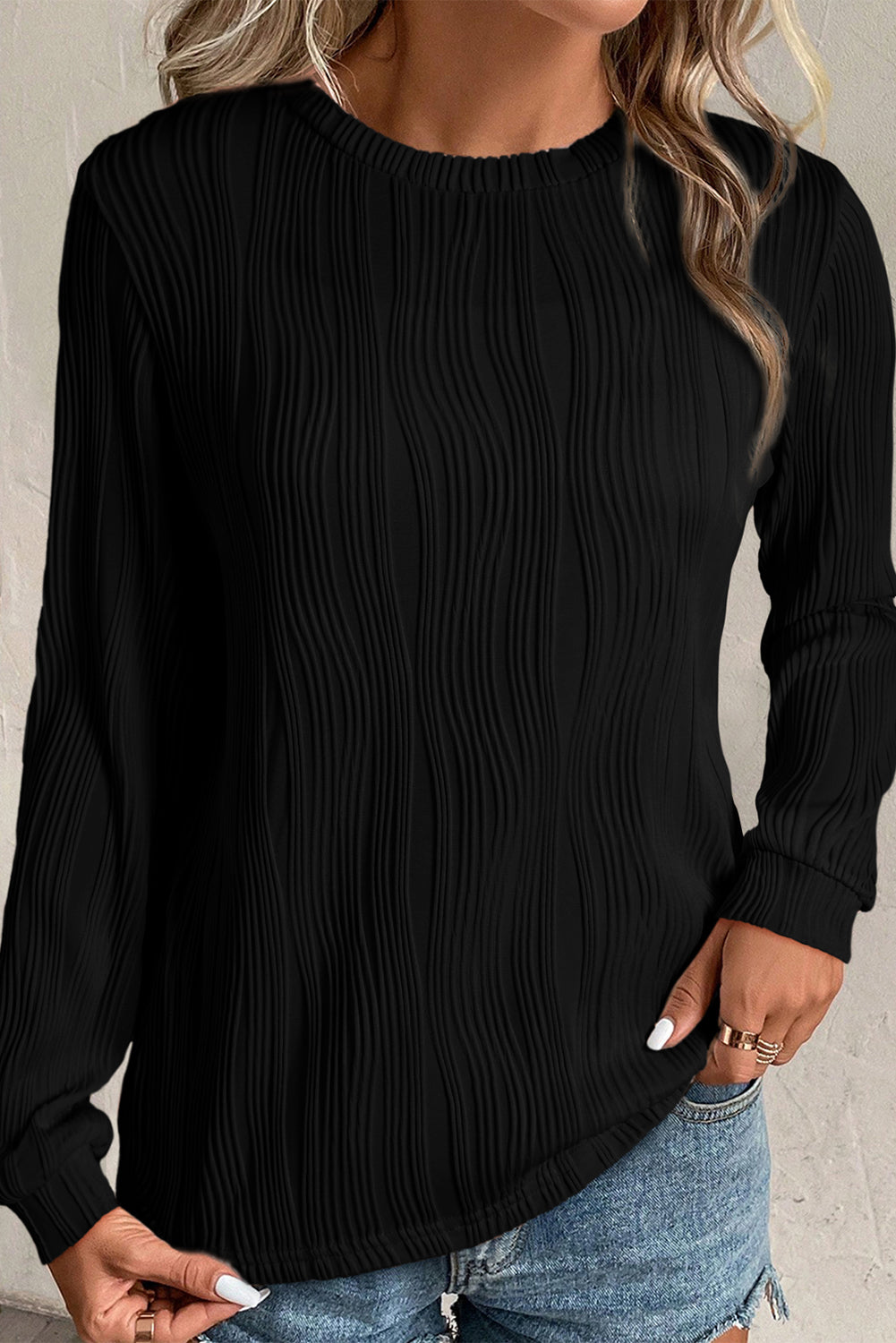 White Wavy Textured Solid Color Drop Shoulder Pullover Top