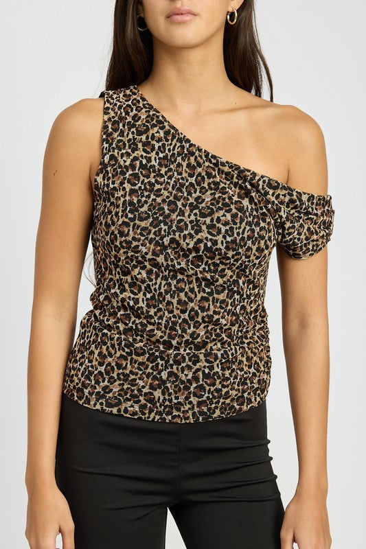 ASYMMETRICAL SHOULDER TOP