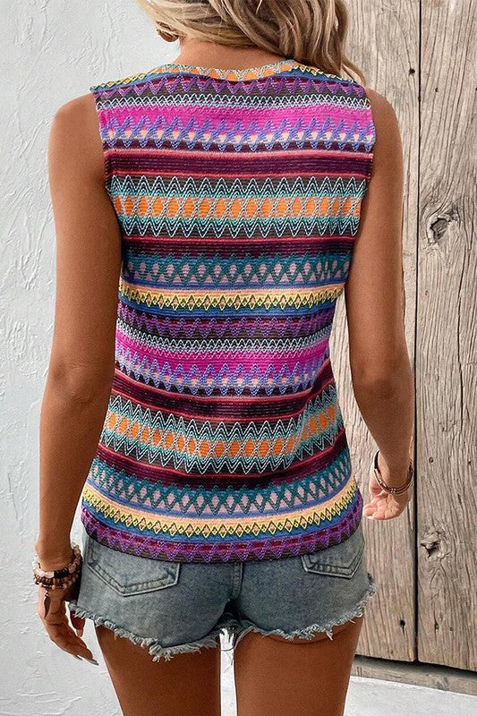 Women Wavy Pattern Round Neck Sleeveless Top