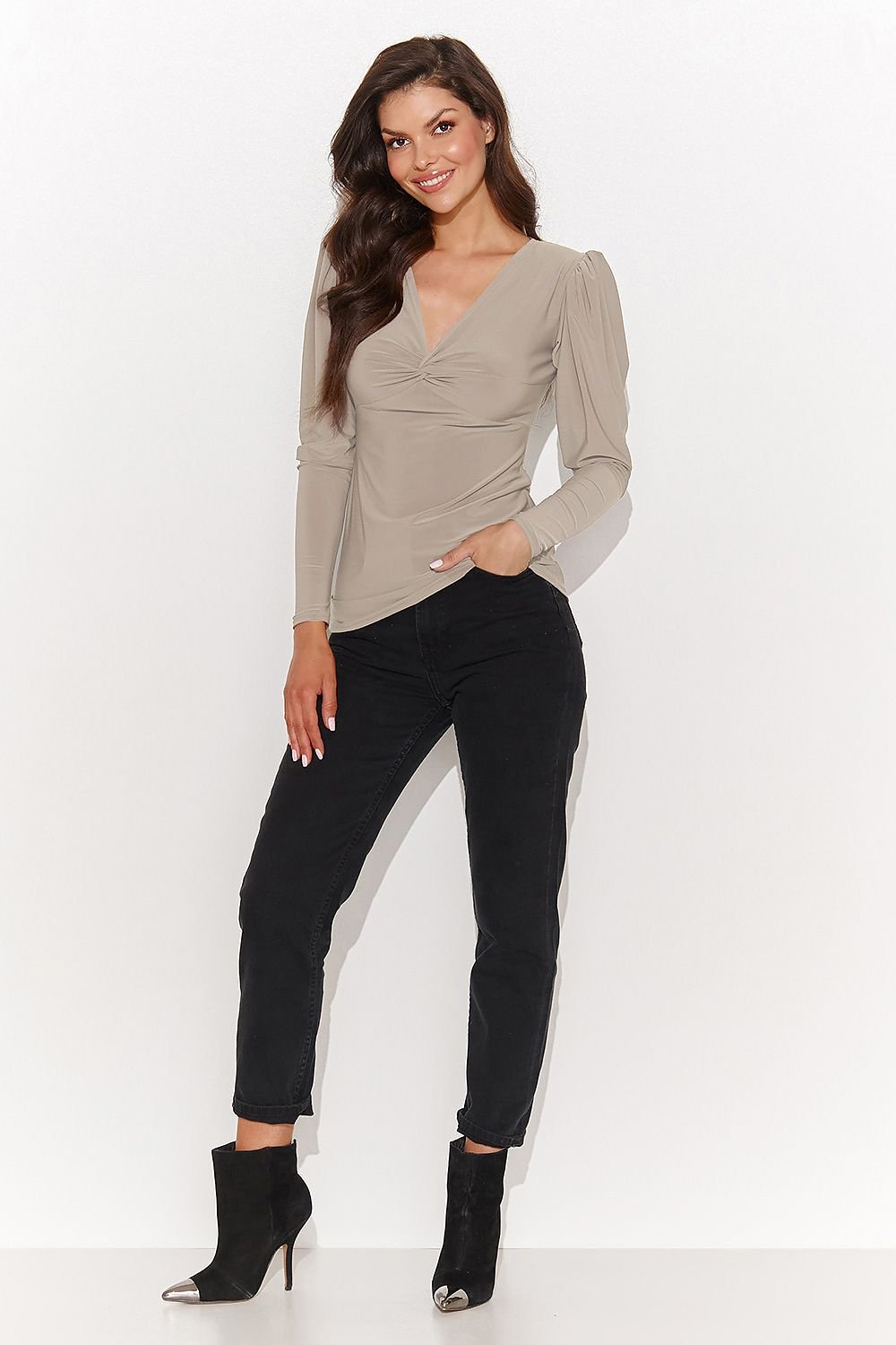 Numinou V-shaped Neckline Buff Sleeve Blouse