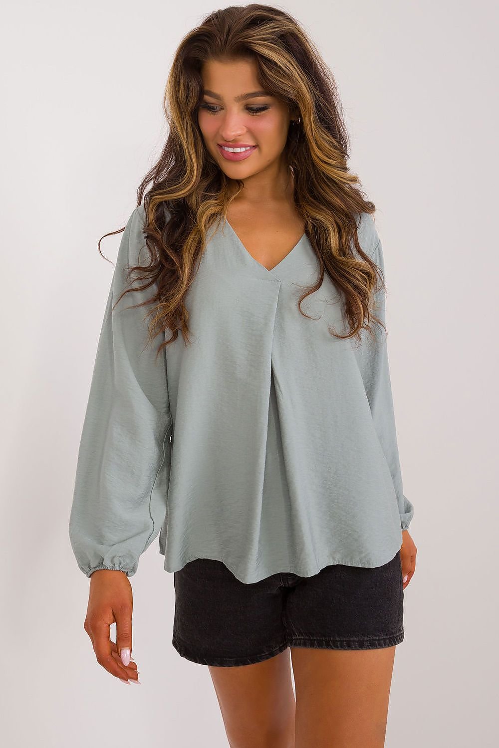 Sublevel Puffy Sleeve Blouse