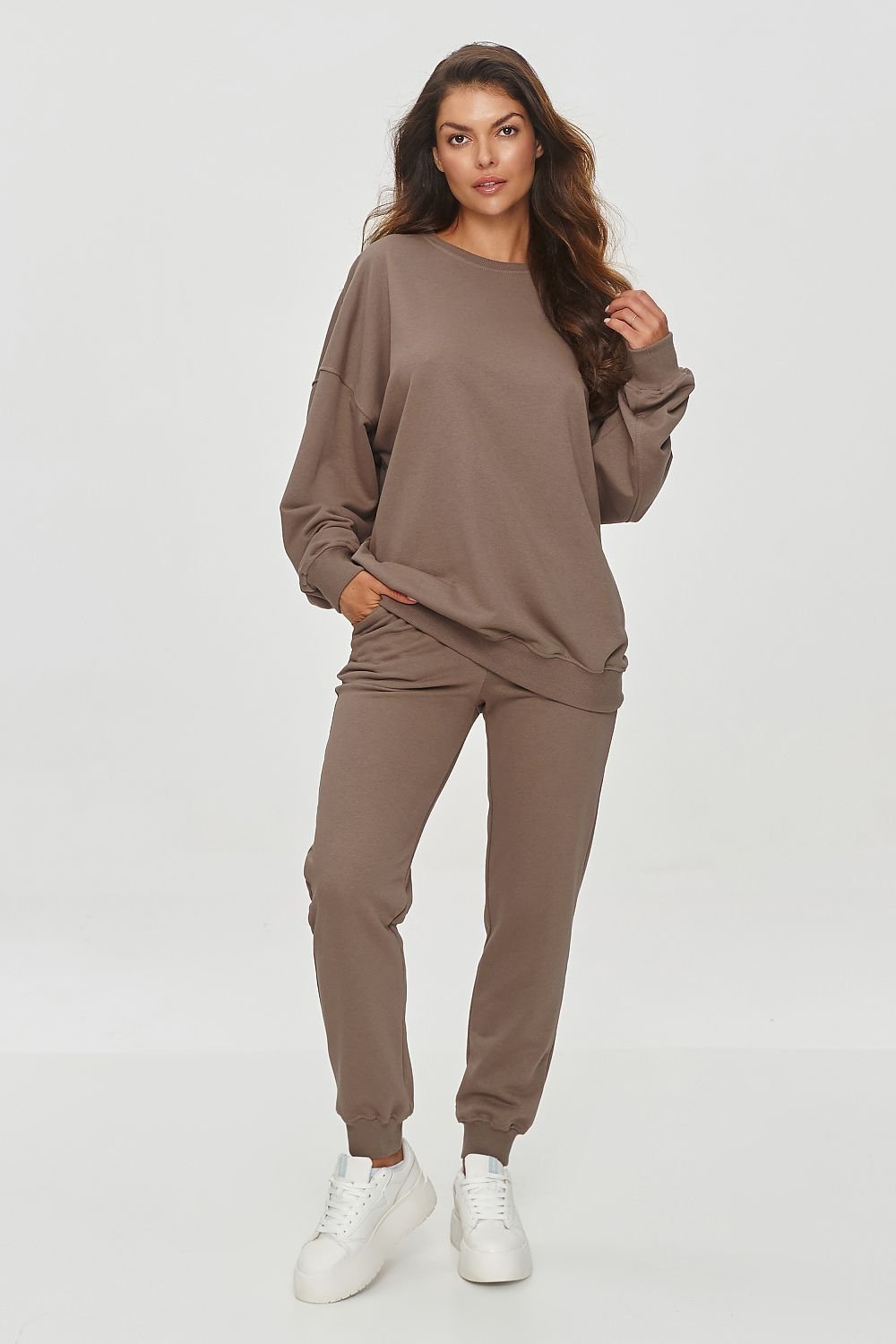 Classic Essential Sweatshirt Pants Set