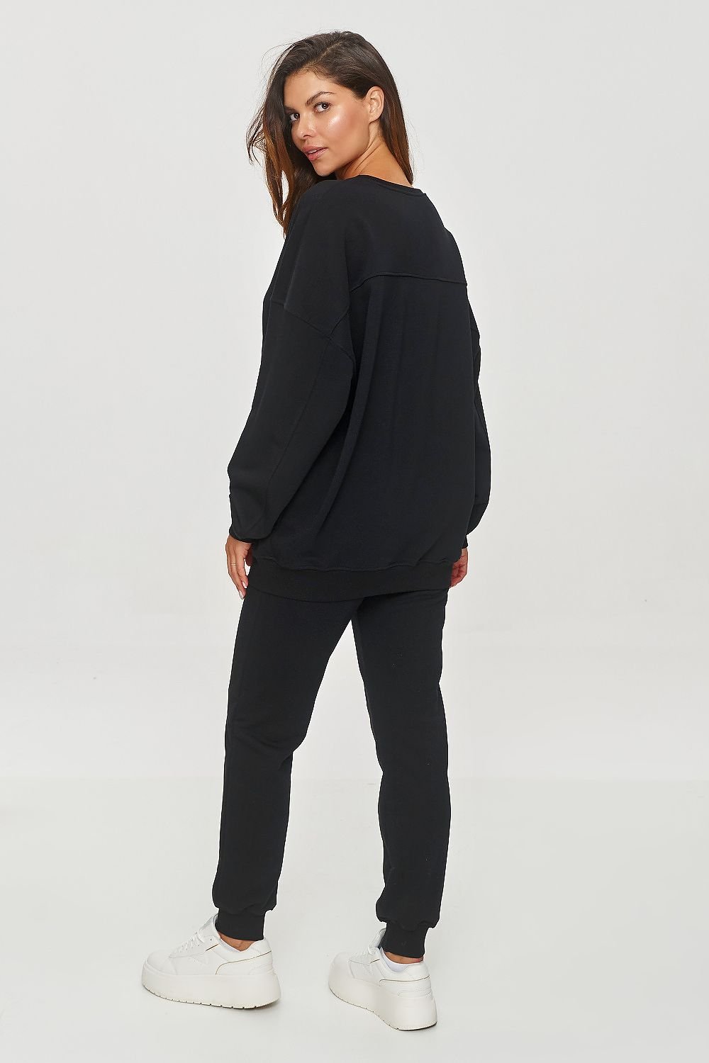 Classic Essential Sweatshirt Pants Set