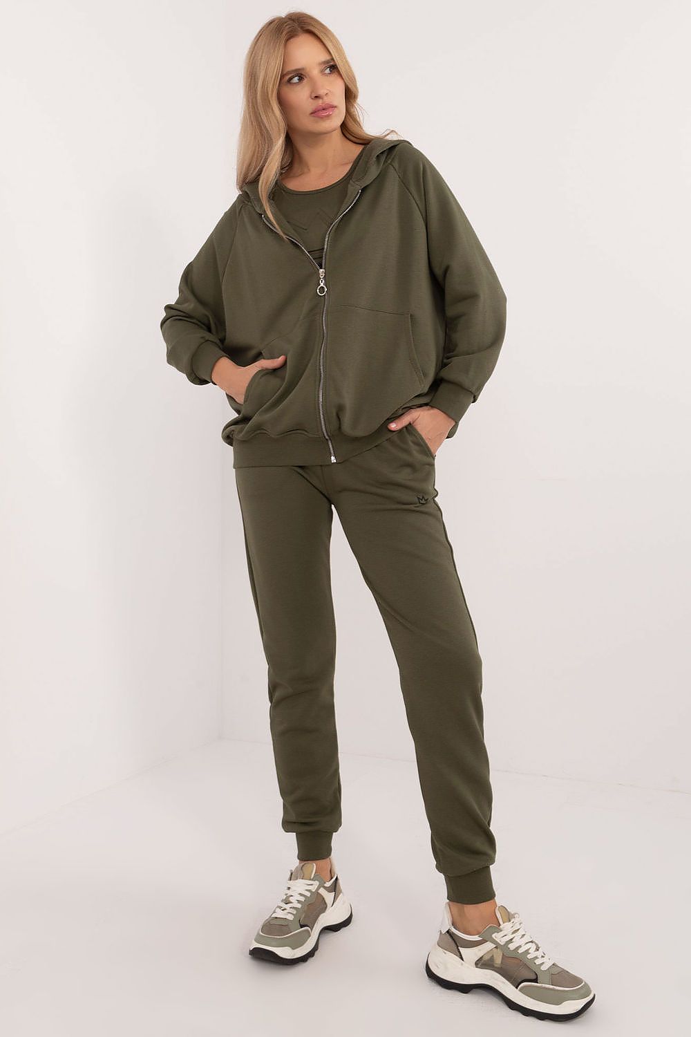 The Long-sleeve zippered sweatsuit