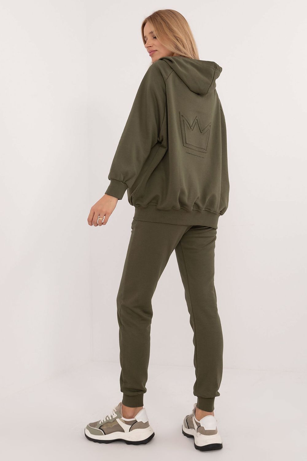 The Long-sleeve zippered sweatsuit