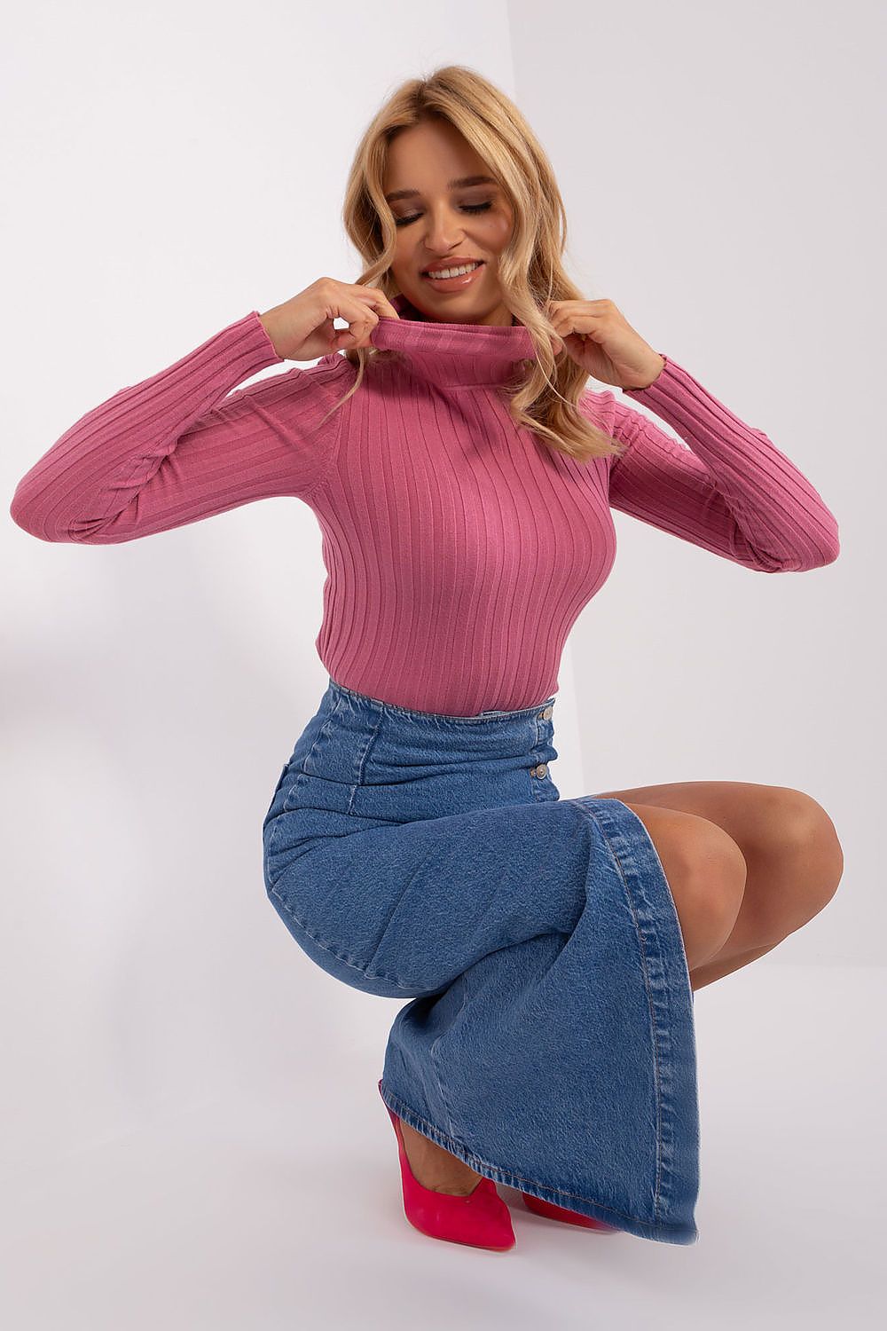 Classic Cut Ribbed Fabric Turtleneck Sweater