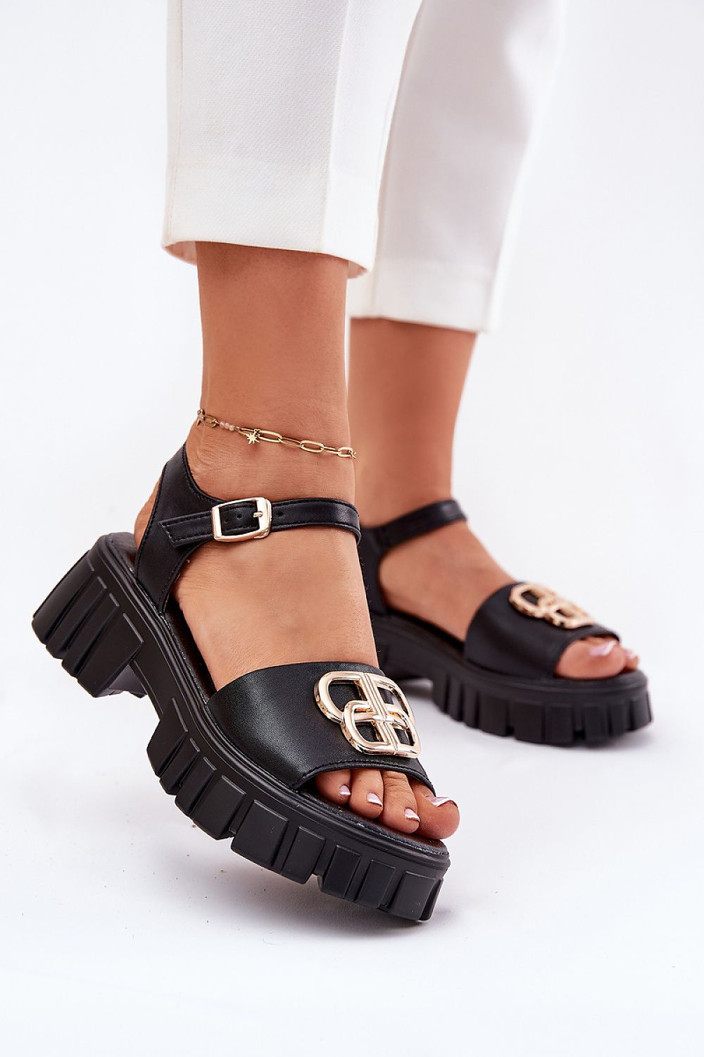 Vinceza Sandals model 213019  Shop One Place