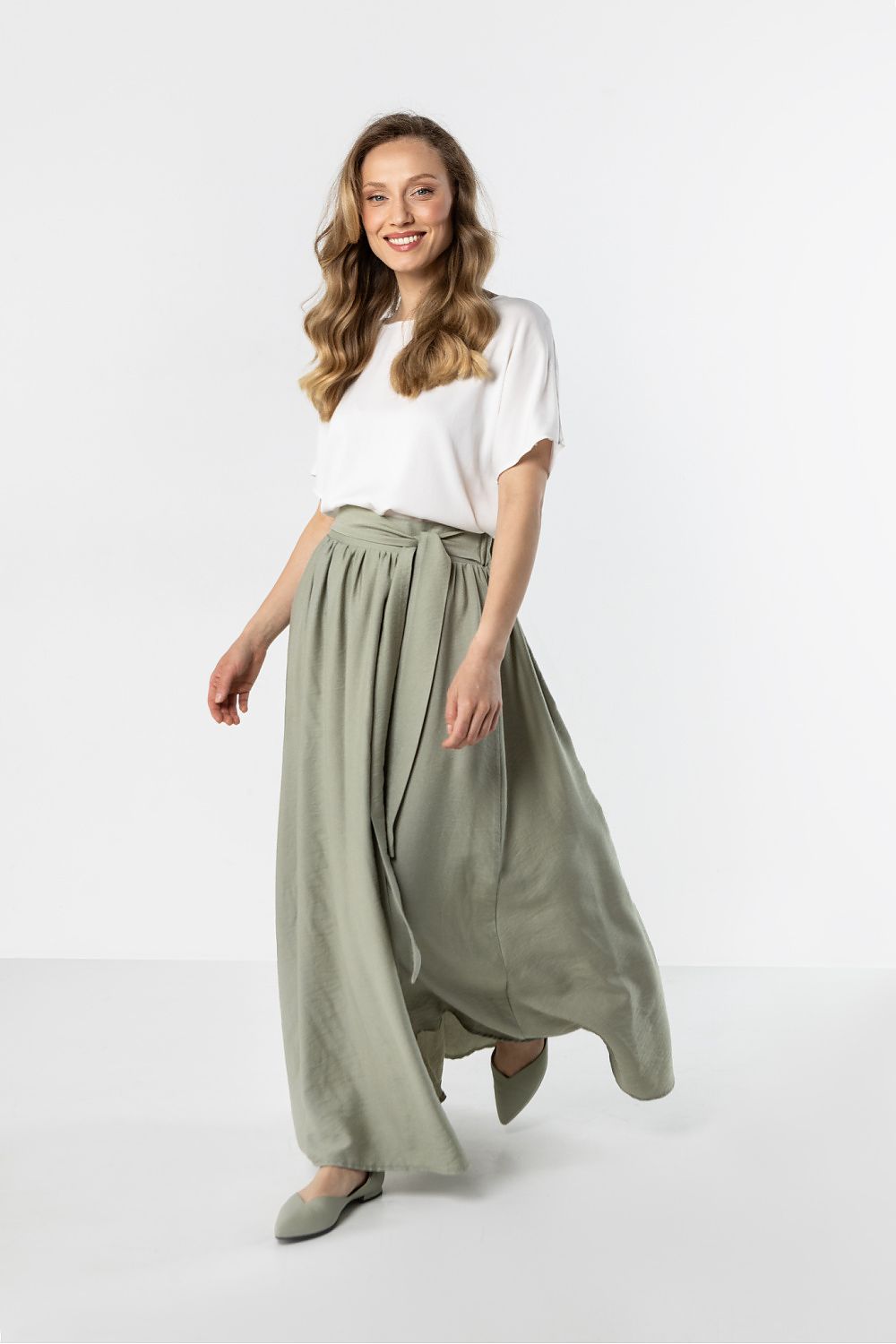 Long skirt model 225331 awama  Shop One Place