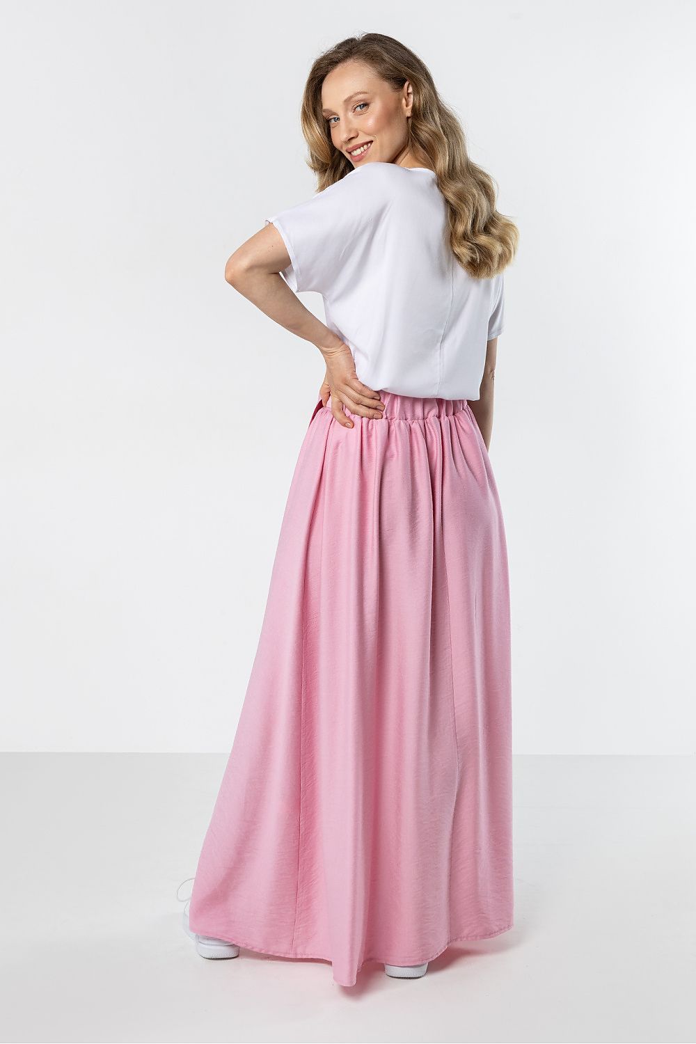 Long skirt model 225331 awama  Shop One Place