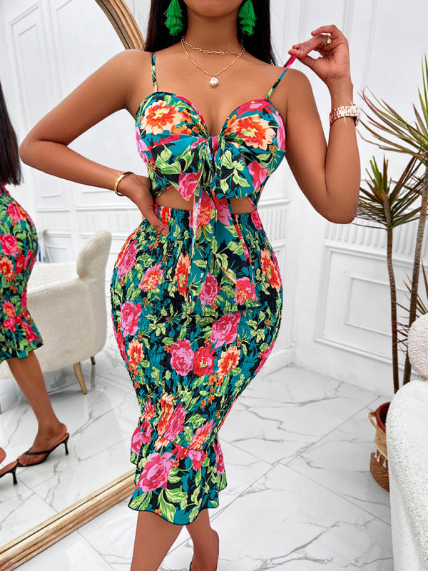 Printed hip-hugging hollow strap dress